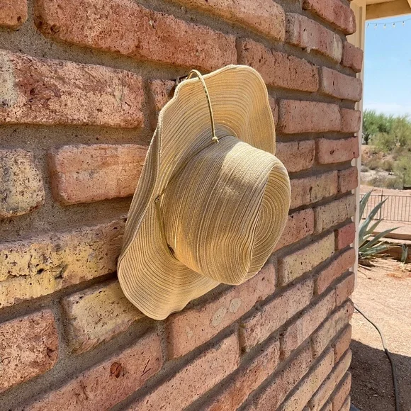 🐚 Scala Hat with FREE Shell Pin - Picture 4 of 12